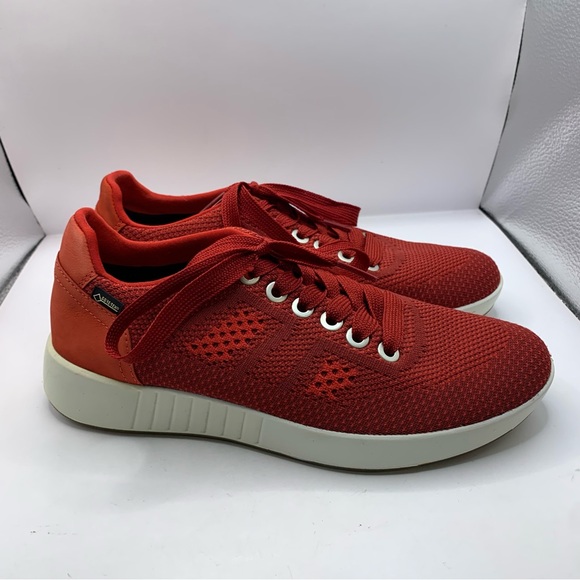 Women's Legero Low Top US Size 5.5 US 7 Essence Red Suede White Rubber Gore-Tex - Picture 3 of 8